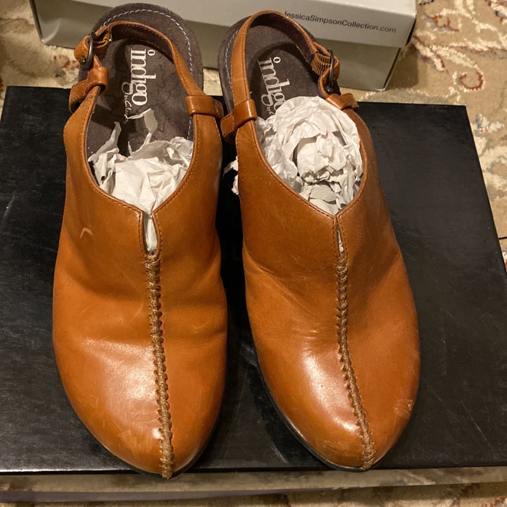 Shoes - Picture 3 of 3